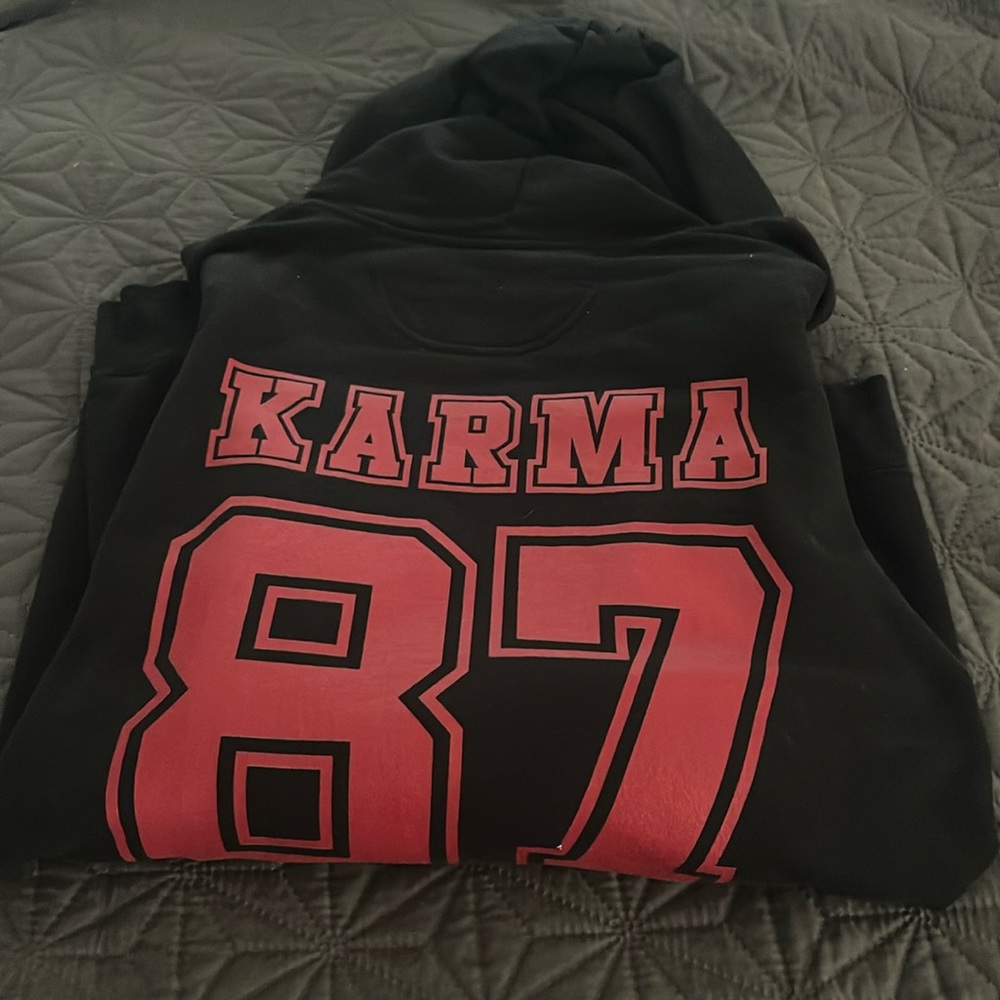 Black 87 Karma sweatshirt